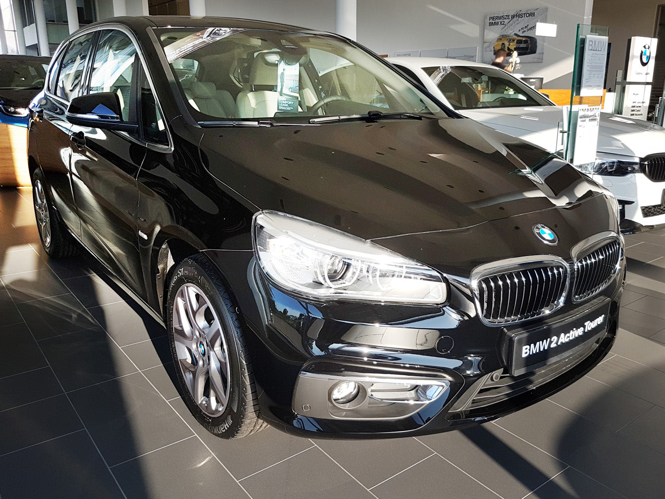 Lastskydd BMW 2 Active Tourer 2014–2018, facelift 2018–2021 – Silver satin – detaljbild 3