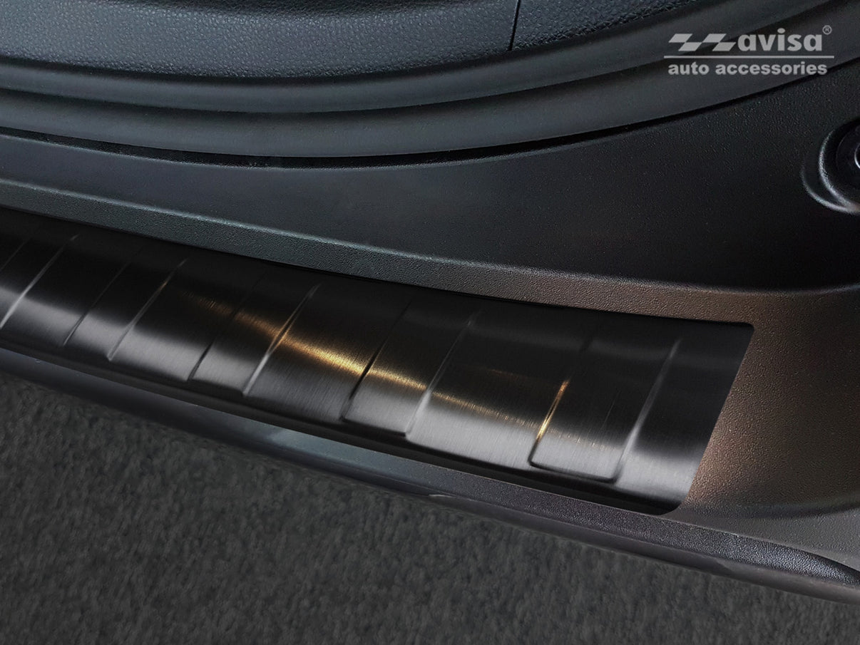 Lastskydd Suzuki Across 2020+ / Toyota RAV4 V generation/ Hybrid 2018–2026 (fits also to PHEV GR version ) – Svart – detaljbild 2