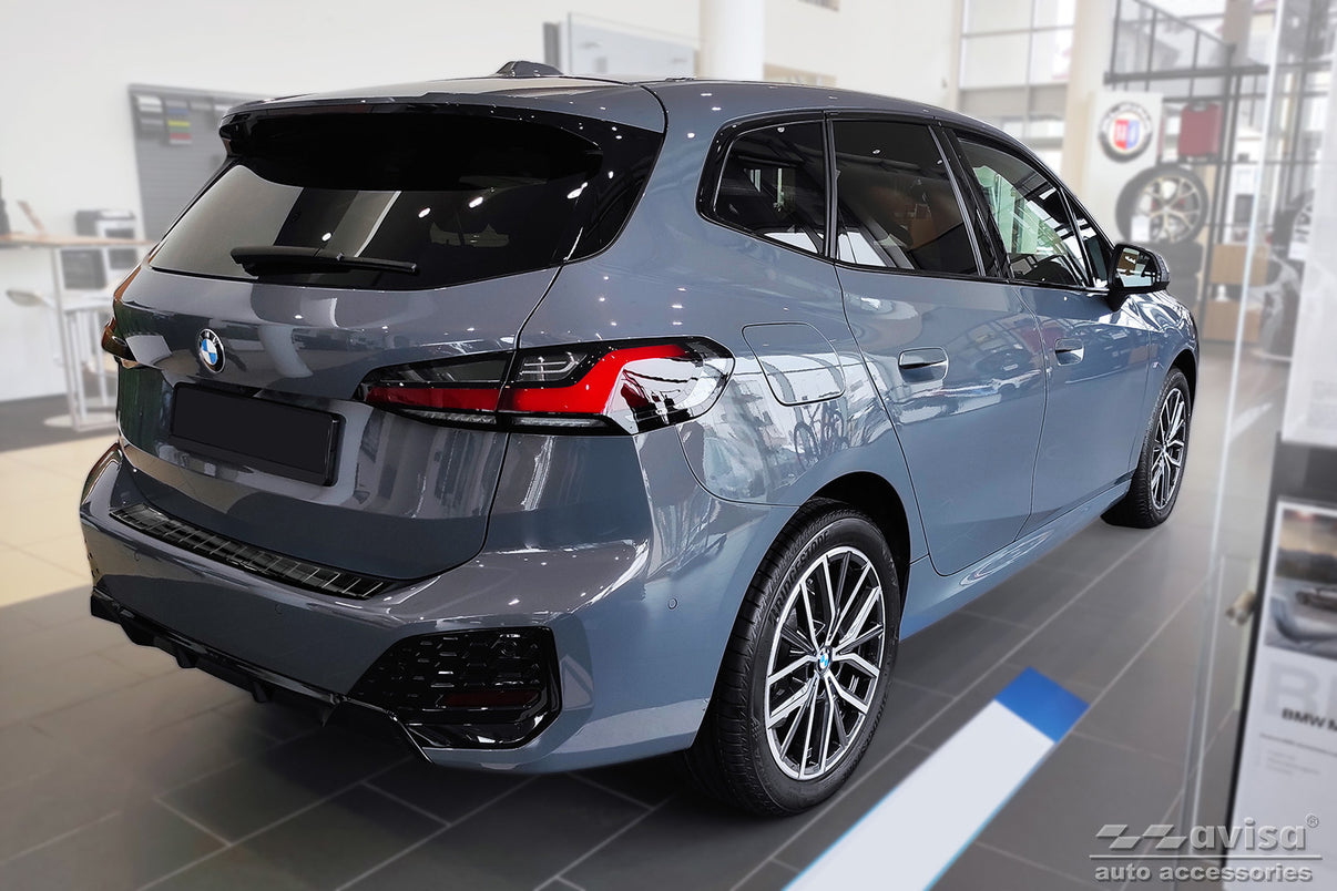 Lastskydd BMW 2 Active Tourer II U06 M-paket 2021+ – Spegelblank svart – detaljbild 2