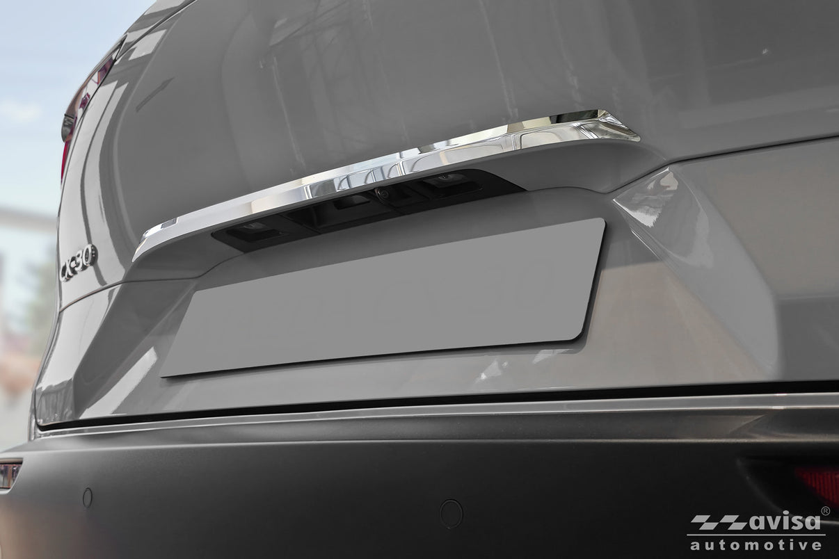 Bakluckelist Mazda CX-30 2019+ – Spegelpolerat silver – detaljbild 3
