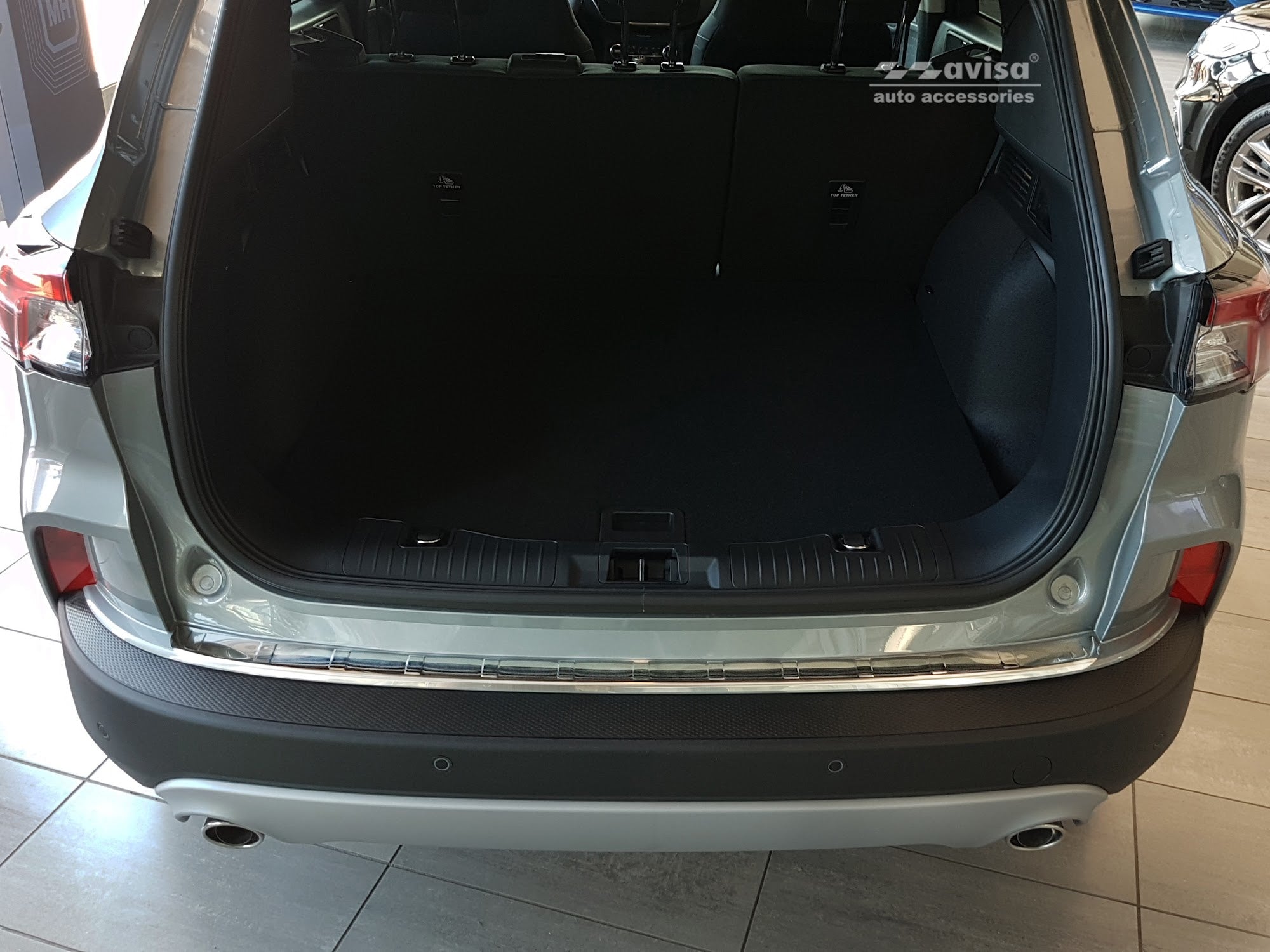 Lastskydd Ford Kuga III Titanium/ Titanium X/ Trend/ Cool+Connect 2019–2024, facelift 2024+ – Silver satin – detaljbild 3