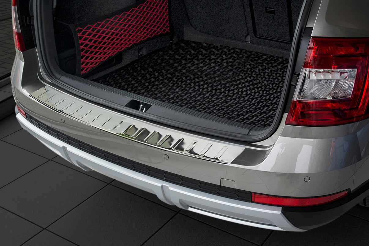 Lastskydd Skoda Octavia III Scout/ Active/ Ambition/ Edition/ Joy/ Elegance/ Style/ RS 2014–2020 – Silver satin – detaljbild 3