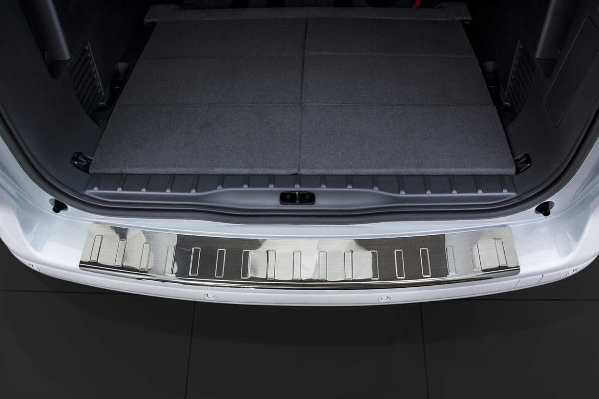 Lastskydd Peugeot 5008 2009–2017 – Silver satin – detaljbild 2