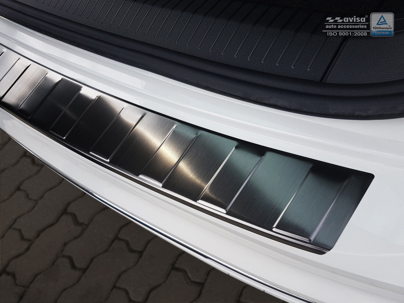 Lastskydd Volkswagen Tiguan II 2015–2020, facelift 2020+/ eHybrid 2020–2024 m.fl. – Svart – detaljbild 2