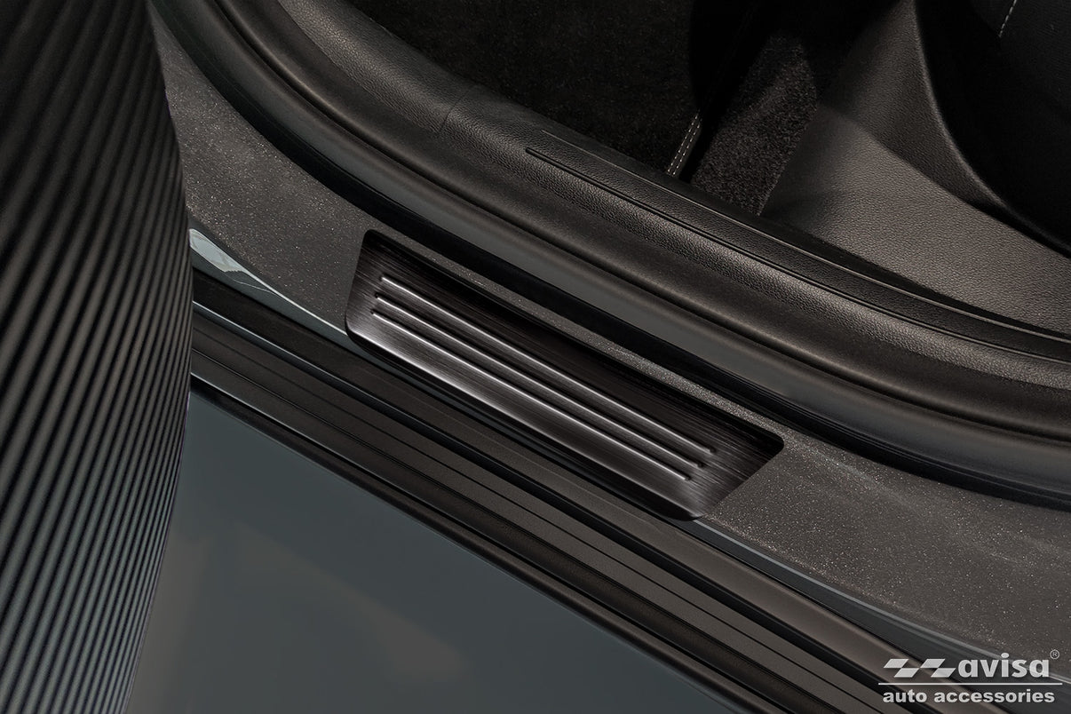 Tröskelskydd Lines Hyundai Kona II 2023+ / MG 3 III 2024+ > / MG ZS II 2024+ > – Svart – detaljbild 2