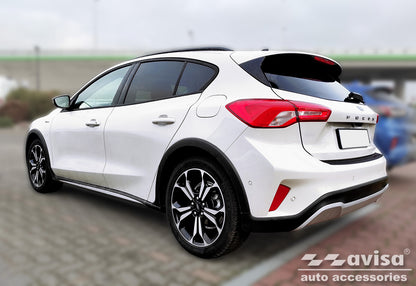 Lastskydd Ford Focus IV halvkombi 5-dörrars/ ST-Line 2018–2021, facelift 2021+ – Svart – detaljbild 2