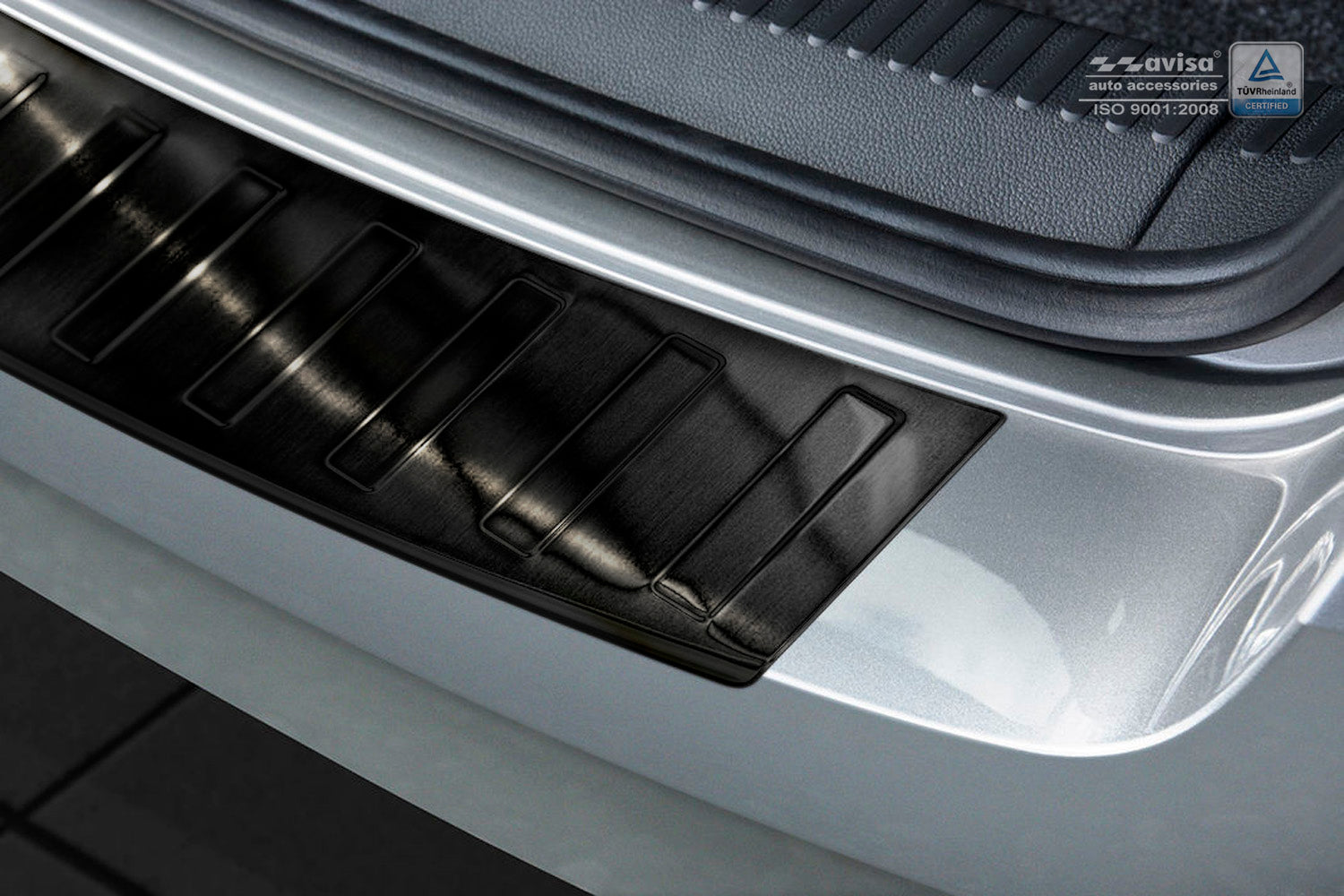 Lastskydd Skoda Fabia III Kombi 2014–2018 – Svart – detaljbild 2