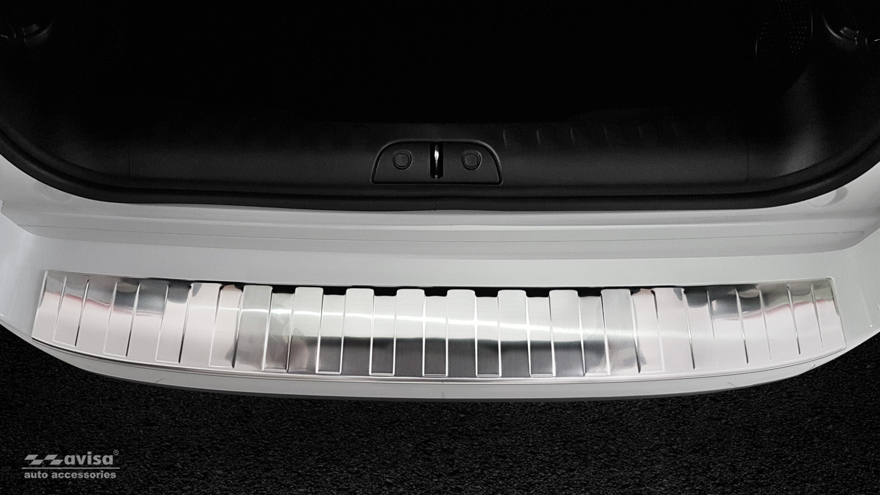 Lastskydd Fiat 500 L facelift 2017+ – Silver satin – detaljbild 2