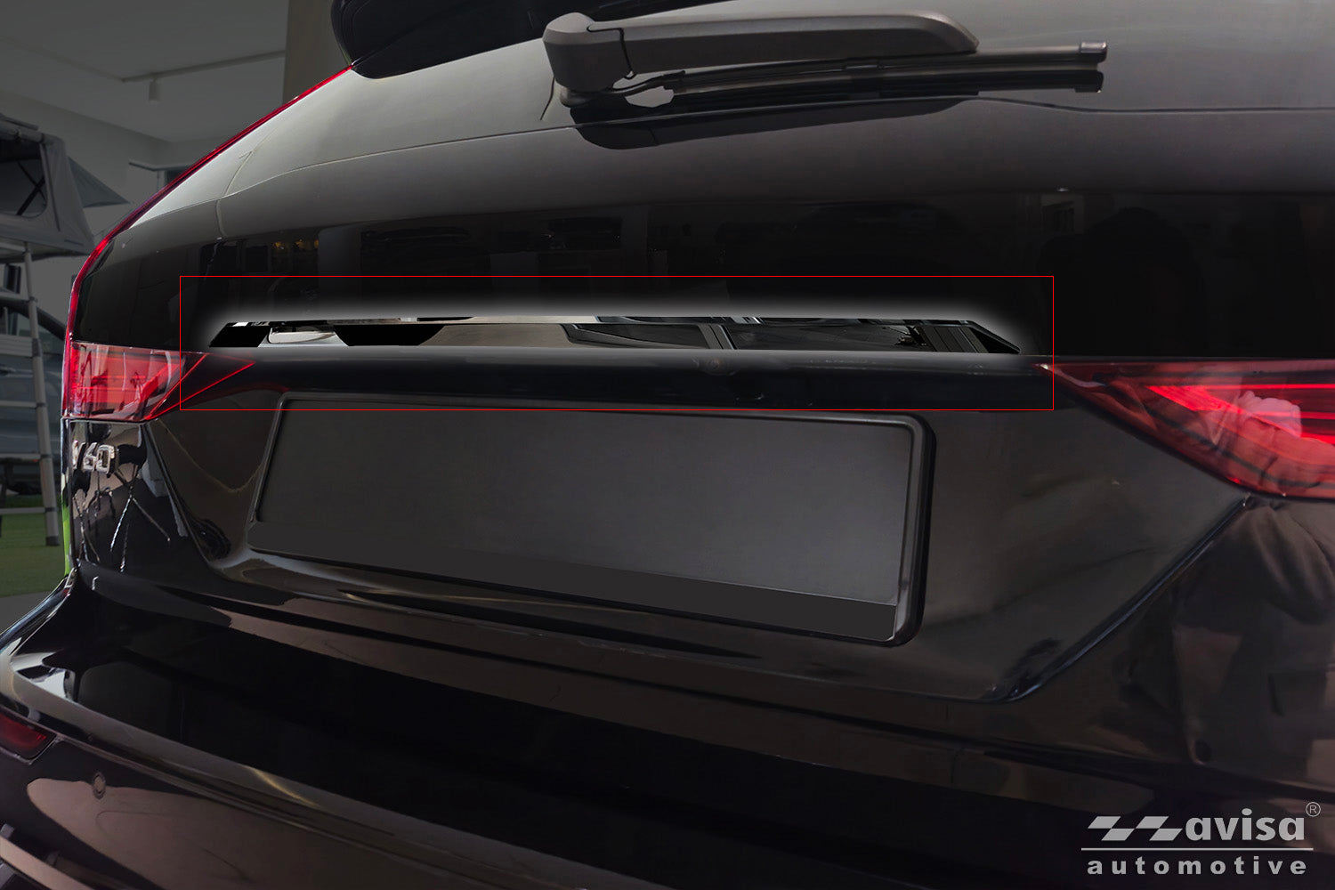 Bakluckelist Volvo V60 II 2018+ – Spegelblank svart – detaljbild 3