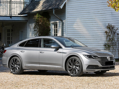 Lastskydd Volkswagen Arteon 2017–2020, facelift 2020+ – Silver satin – detaljbild 3