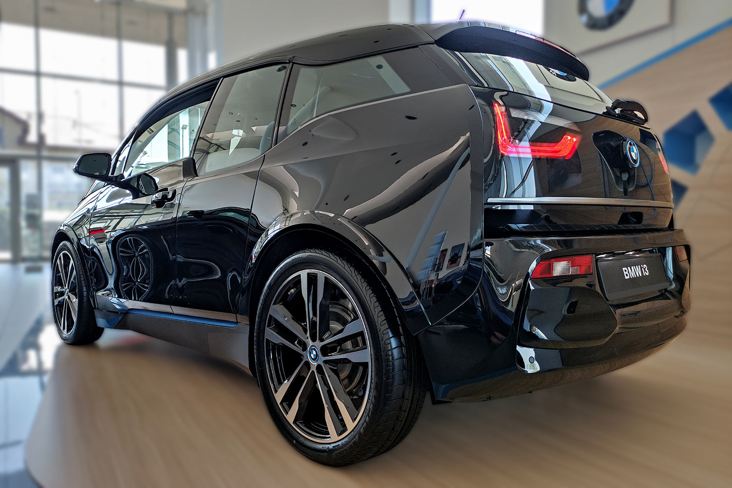 Lastskydd BMW i3 (i 01) halvkombi 5-dörrars 2013–2017 facelift 2017–2022 – Svart – detaljbild 2