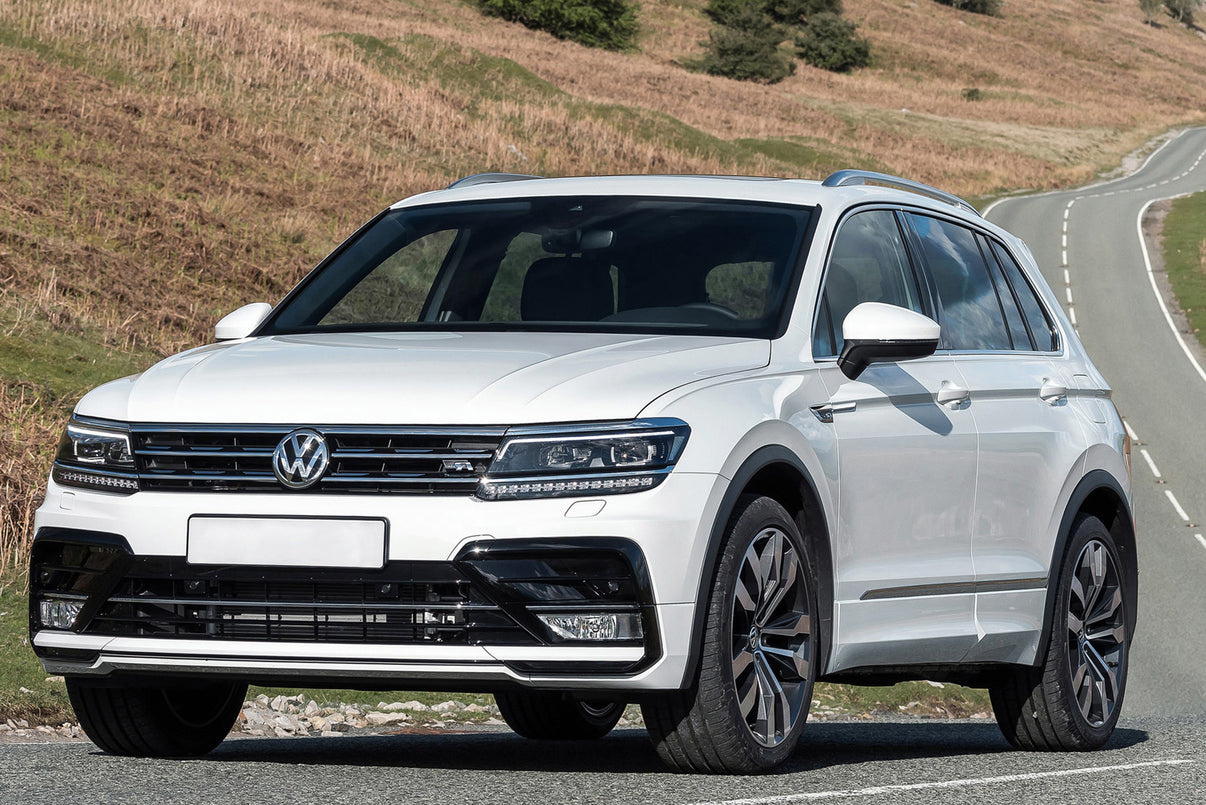 Lastskydd Volkswagen Tiguan II 2015–2020, facelift 2020+/ eHybrid 2020–2024 m.fl. – Svart – detaljbild 3