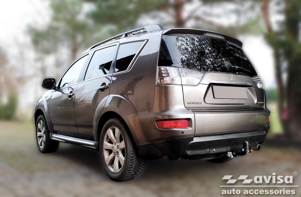 Lastskydd Citroen C-Crosser 2007–2012 / Mitsubishi Outlander II 2006–2012 / Peugeot 4007 2007–2012 – Silver satin – detaljbild 2