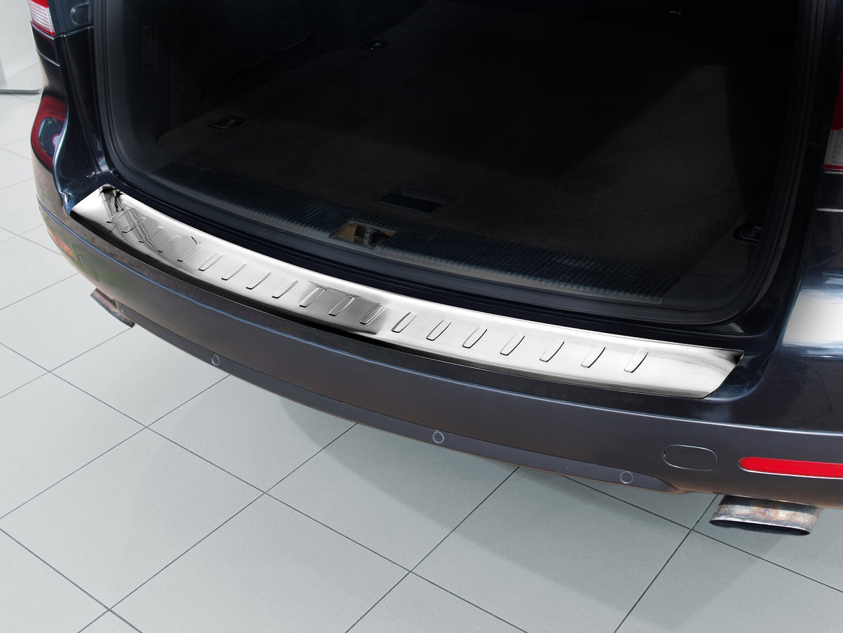 Lastskydd Volkswagen Touareg I 2007–2010 – Silver satin – detaljbild 2