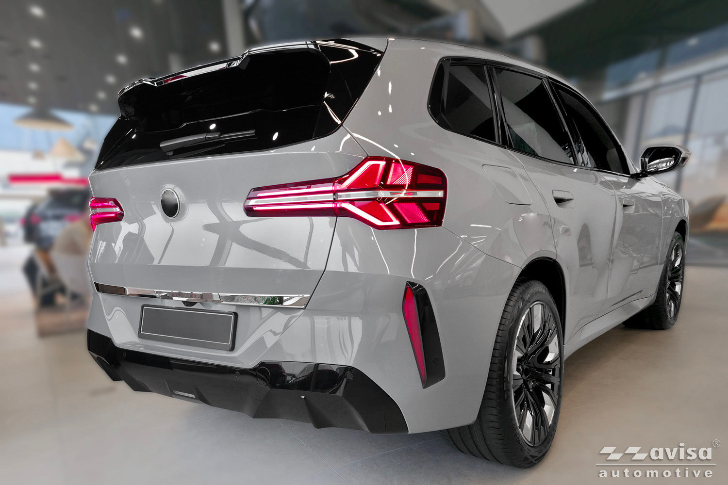 Bakluckelist BMW X3 (G45) 2024+ – Spegelpolerat silver – detaljbild 2