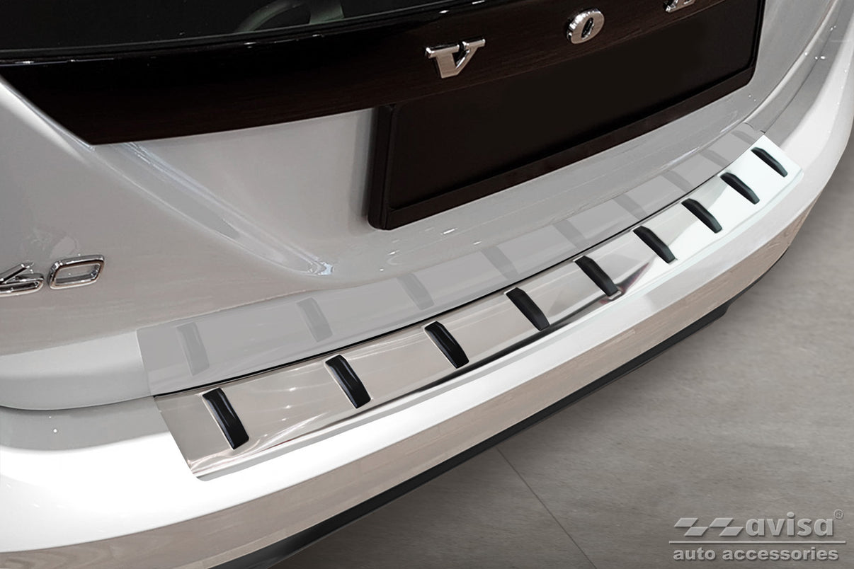 Lastskydd Strong Edition Volvo V60 2010–2013, facelift 2013–2018 / Volvo V60 Cross Country 2015+ – Silver satin – detaljbild 3
