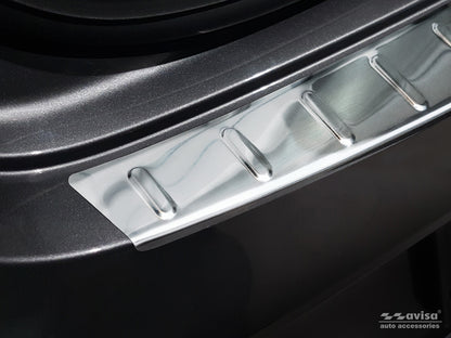 Lastskydd Mercedes Cla II Shooting Brake (X118) 2019–2025/ AMG-Line – Silver satin – detaljbild 3