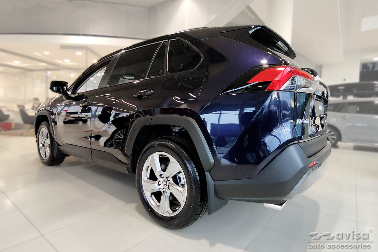 Lastskydd Suzuki Across 2020+ / Toyota RAV4 V generation/ Hybrid 2018–2026 (fits also to PHEV GR version ) – Spegelblank svart – detaljbild 2