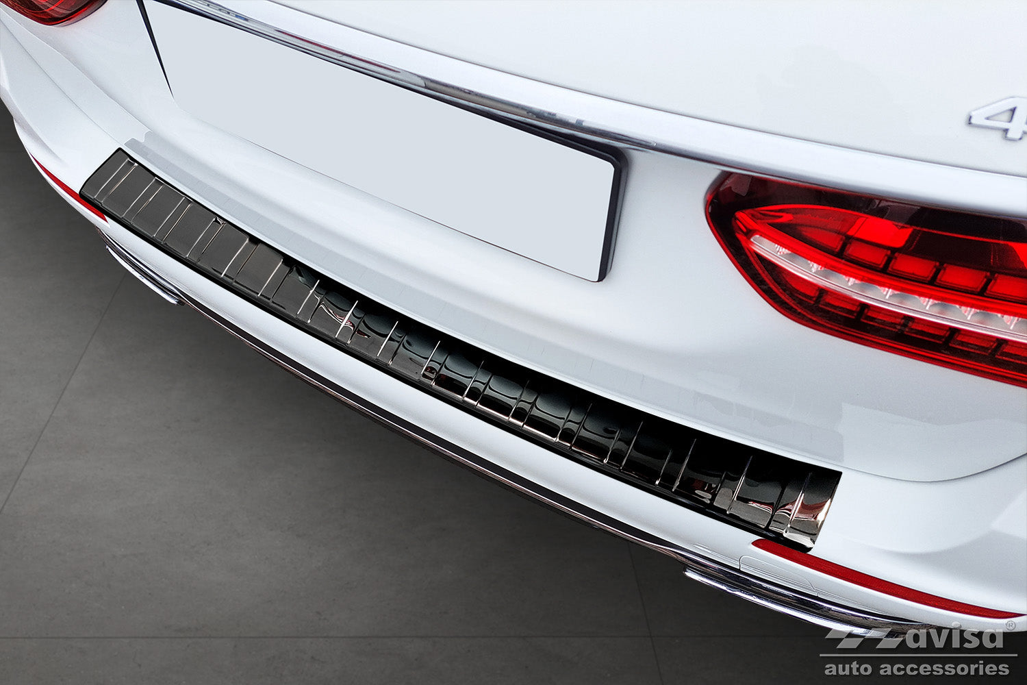 Lastskydd Mercedes E Class W213 Kombi 2016+ / Mercedes E53 S213 AMG 2018+ – Spegelblank svart – detaljbild 3
