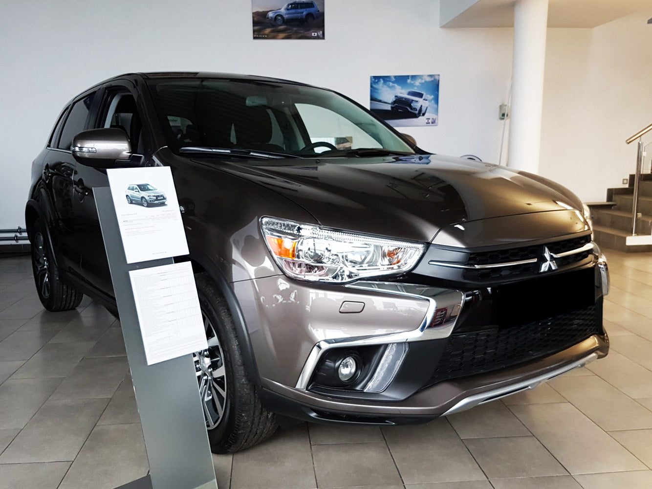 Lastskydd Mitsubishi Asx crossover facelift 2017–2019 – Silver satin – detaljbild 3