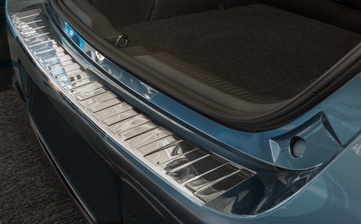 Lastskydd Toyota Auris II touring 5-dörrars facelift 2015–2019 – Silver satin – detaljbild 2