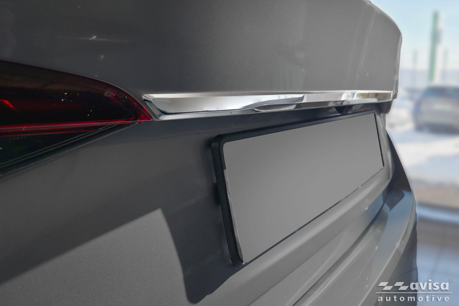 Bakluckelist Skoda Octavia IV liftback 2019–2024 facelift 2024+ – Spegelpolerat silver – detaljbild 3
