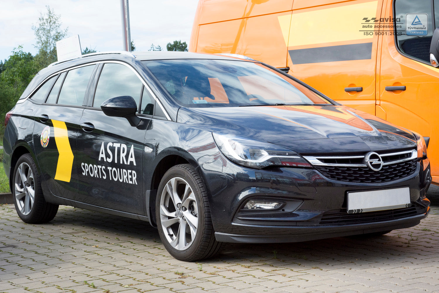 Lastskydd Opel Astra V K sports tourer 2015–2019, facelift 2019–2022 – Silver satin – detaljbild 3