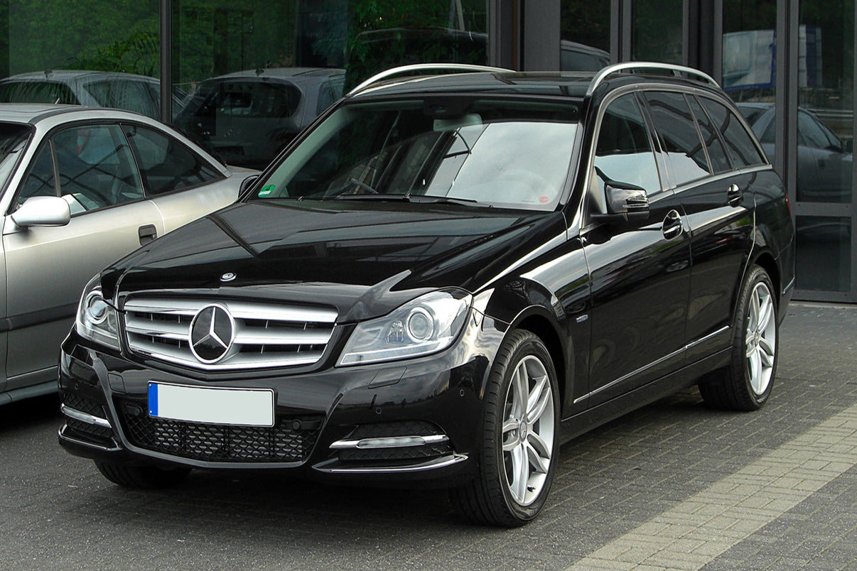 Lastskydd Mercedes C Class W204 Kombi 2011–2014 – Silver satin – detaljbild 3