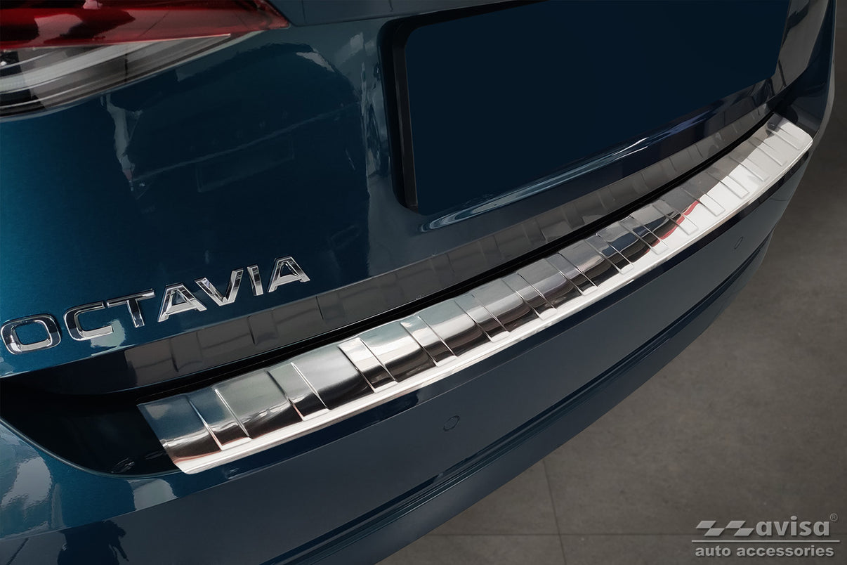 Lastskydd Skoda Octavia IV liftback 2019–2024 facelift 2024+ – Silver satin (2/35561) – detaljbild 3