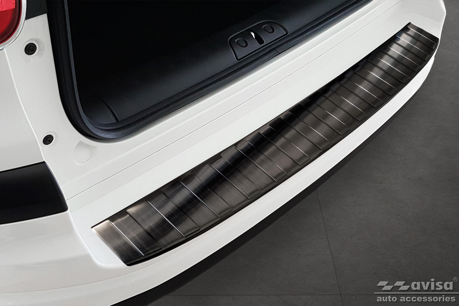 Lastskydd Fiat 500 L facelift 2017+ – Svart – detaljbild 3