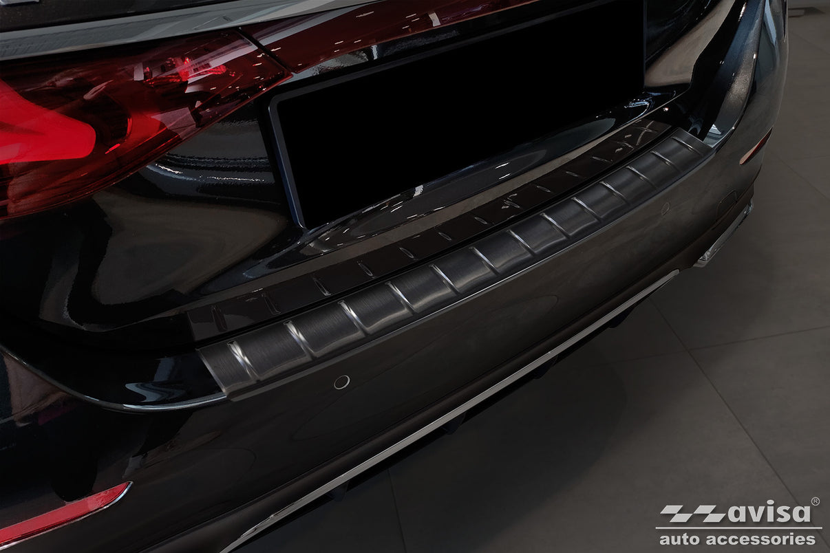 Lastskydd Mercedes E Class W214 Sedan 2023+ – Svart – detaljbild 3
