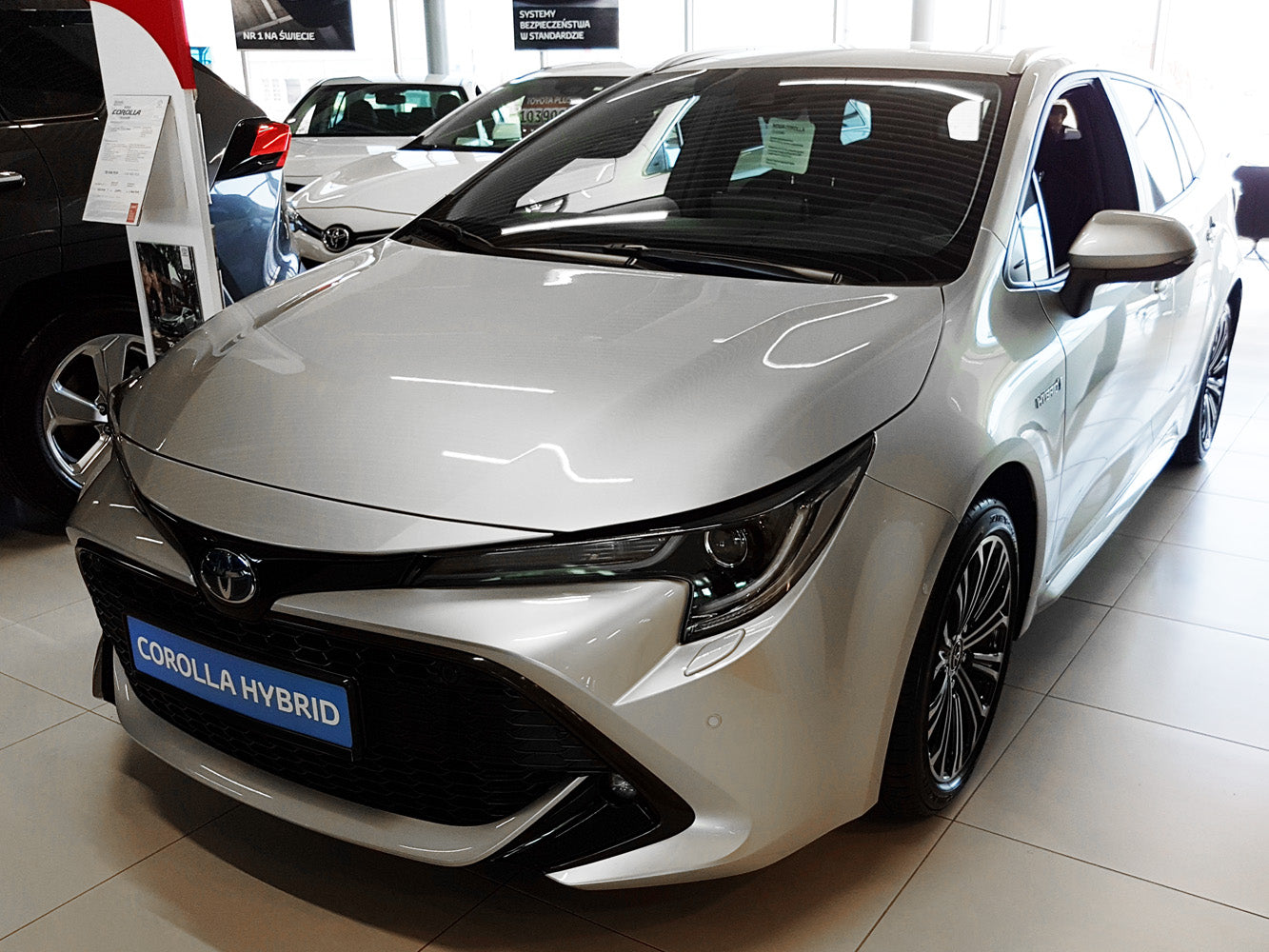 Lastskydd Suzuki Swace Kombi 2020+ / Toyota Corolla XII touring sports 2018+/ GR Sport 2018+ – Silver satin – detaljbild 3