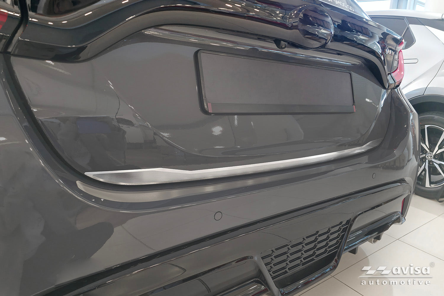 Bakluckelist Toyota Yaris IV halvkombi 5-dörrars/ Hybrid/ GR 2020–2024 facelift 2024+ – Silver satin – detaljbild 3
