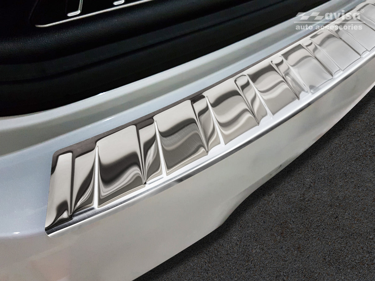 Lastskydd BMW X3 ( F97 ) M Competition 2019–2021 / BMW X3 G01 M-paket/ M-Sport 2017–2021, facelift 2021–2024 – Silver satin – detaljbild 2