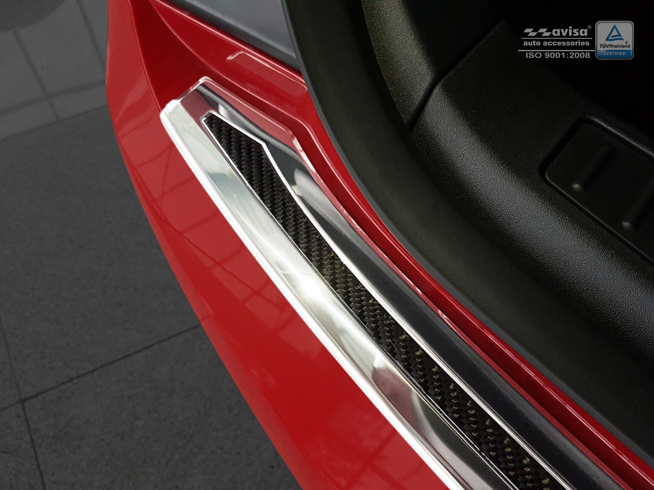 Lastskydd Tesla modell S liftback 2012–2016, facelift 2016+ – Spegelblank steel,Svart Kolfiber – detaljbild 2