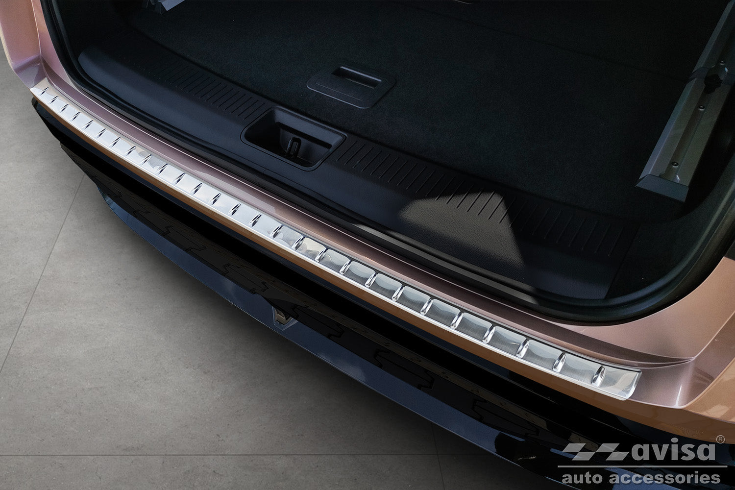 Lastskydd Nissan Ariya 2022+ – Silver satin – detaljbild 3