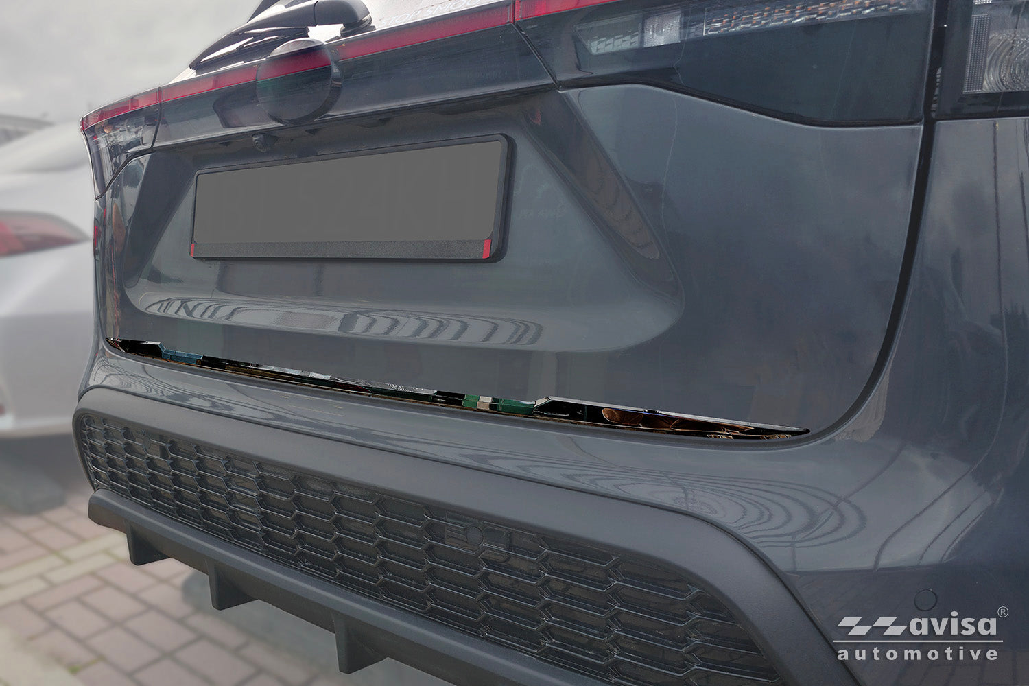 Bakluckelist Toyota Yaris Cross 2021+ – Spegelblank svart – detaljbild 3
