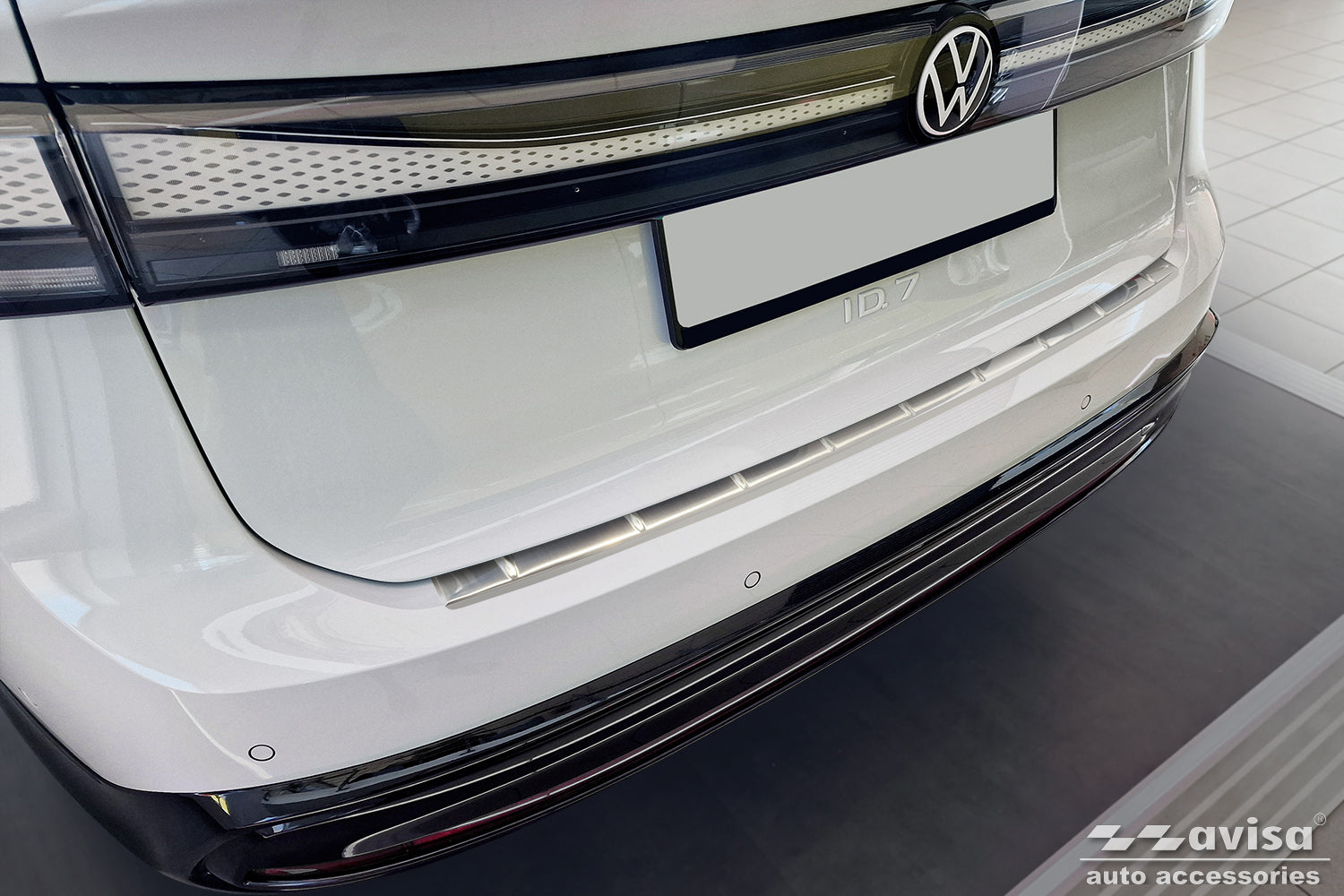 Lastskydd Volkswagen ID.7 2023+ – Silver satin – detaljbild 3