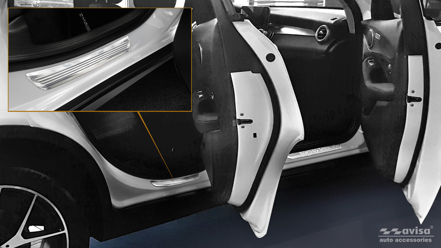 Tröskelskydd Mercedes Glc/ Glc Coupe 2015–2019, facelift 2019+ – Spegelpolerat silver – detaljbild 2