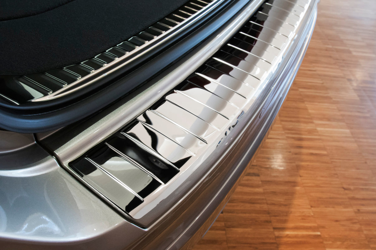 Lastskydd Volvo XC60 2013–2017 – Spegelpolerat silver