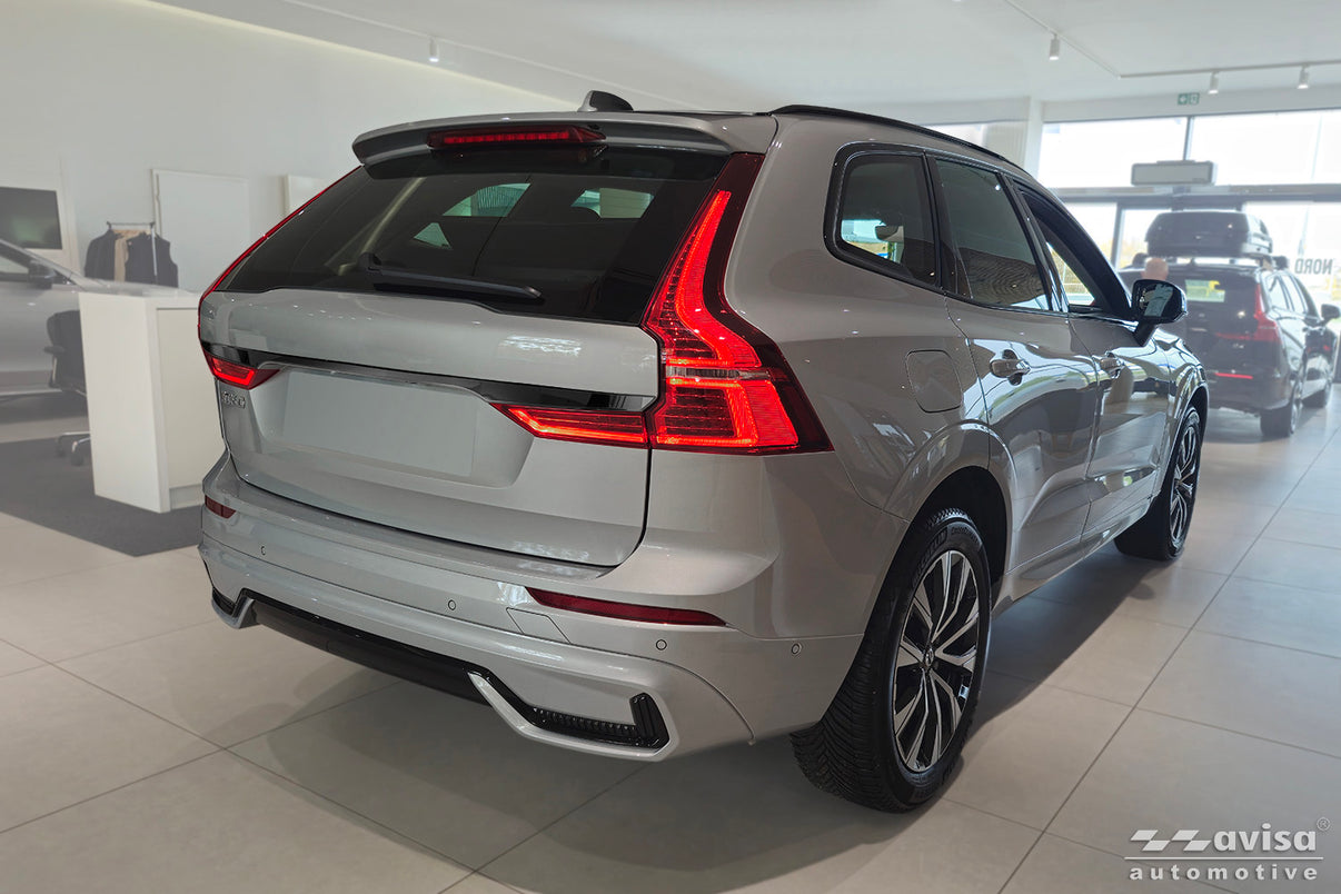 Bakluckelist Volvo XC60 II/ XC60 II R-Design 2017+facelift 2021, facelift 2021+/ Plug-In Hybrid 2019+facelift 2021… – Spegelblank svart – detaljbild 2