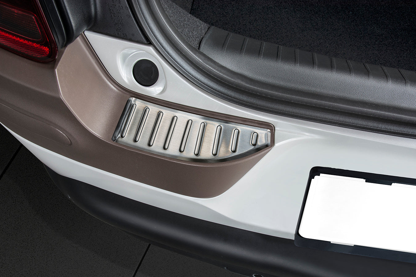 Lastskydd Citroen C4 Cactus crossover 2014–2018 – Silver satin – detaljbild 2