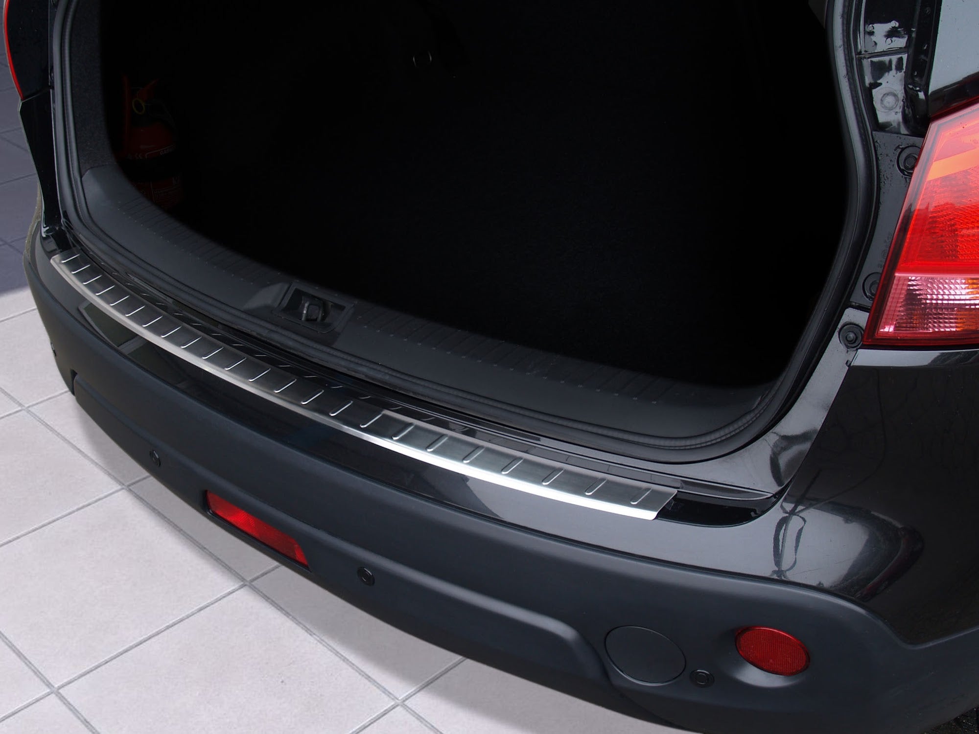 Lastskydd Nissan Qashqai I crossover 2007–2013 – Silver satin – detaljbild 2