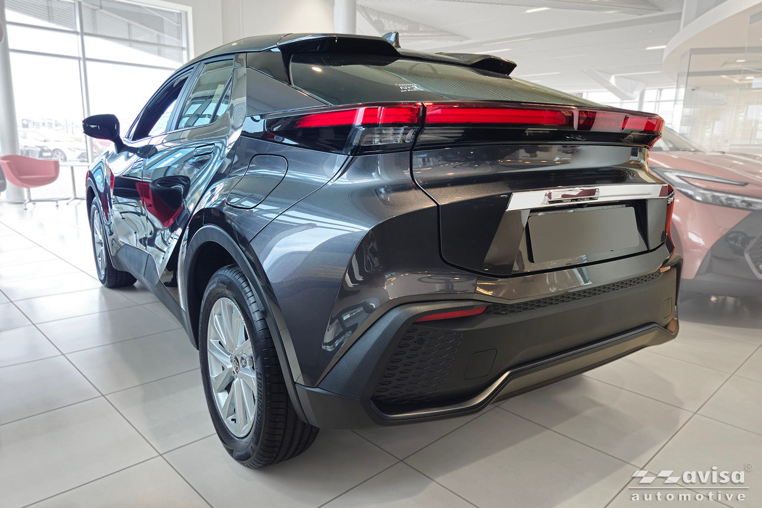 Bakluckelist Toyota C-Hr II (X20) 2023+ – Spegelpolerat silver – detaljbild 2