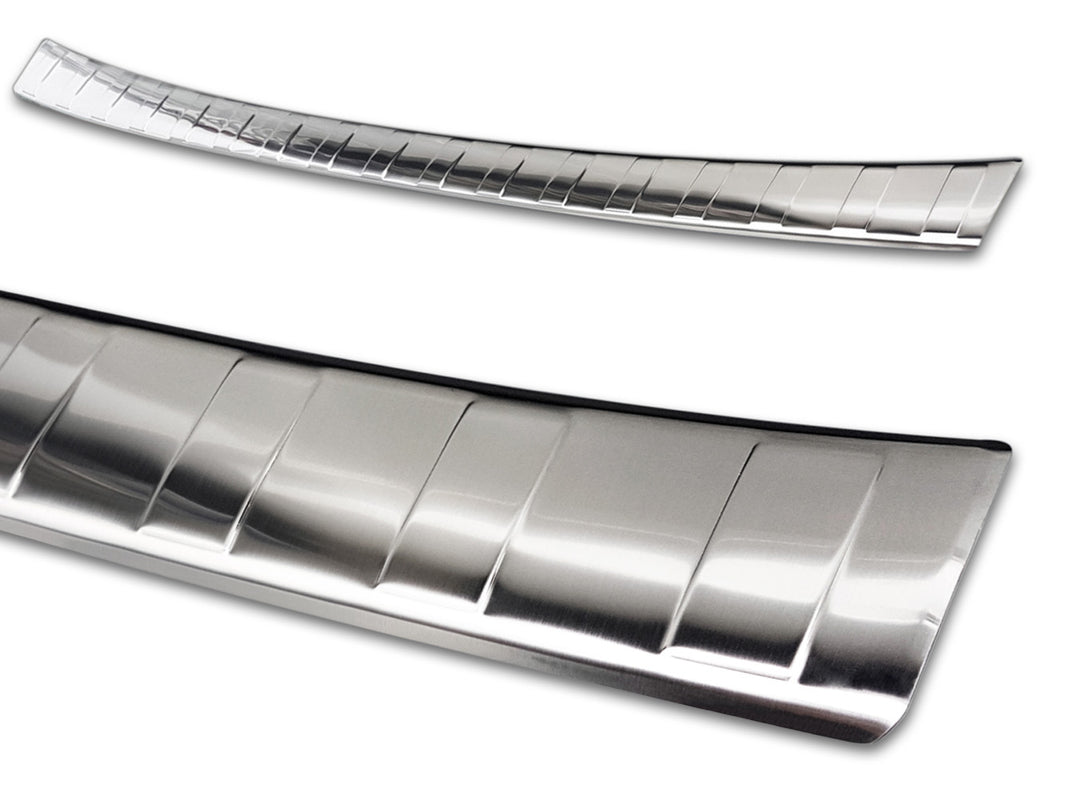 Lastskydd Ford Focus IV Kombi/ ST-Line/ Active 2018–2021, facelift 2021+ – Silver satin