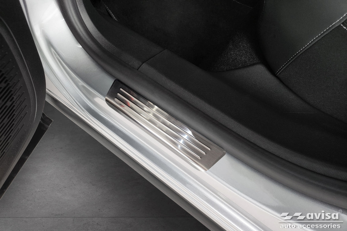 Tröskelskydd Lines Citroen C4 III crossover 2020+ / Citroen C4X 2023+ – Silver satin – detaljbild 2