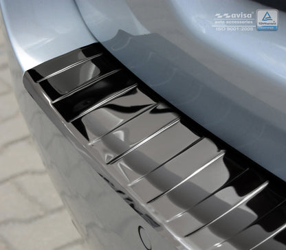Lastskydd BMW 5 F11 touring 2010–2013, facelift 2013–2017 – Spegelblank svart – detaljbild 2