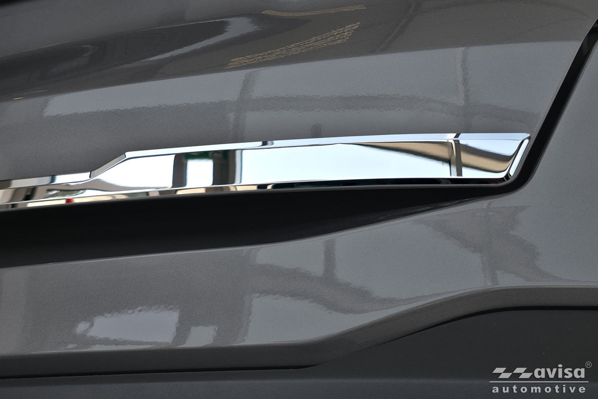 Bakluckelist Kia Sorento IV facelift 2020+ – Spegelpolerat silver (2/38141) – detaljbild 3