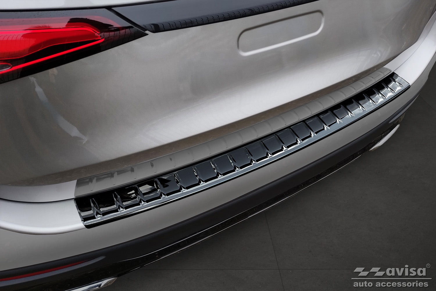 Lastskydd Mercedes Glc II (X254) 2022+/ AMG – Spegelblank svart – detaljbild 3