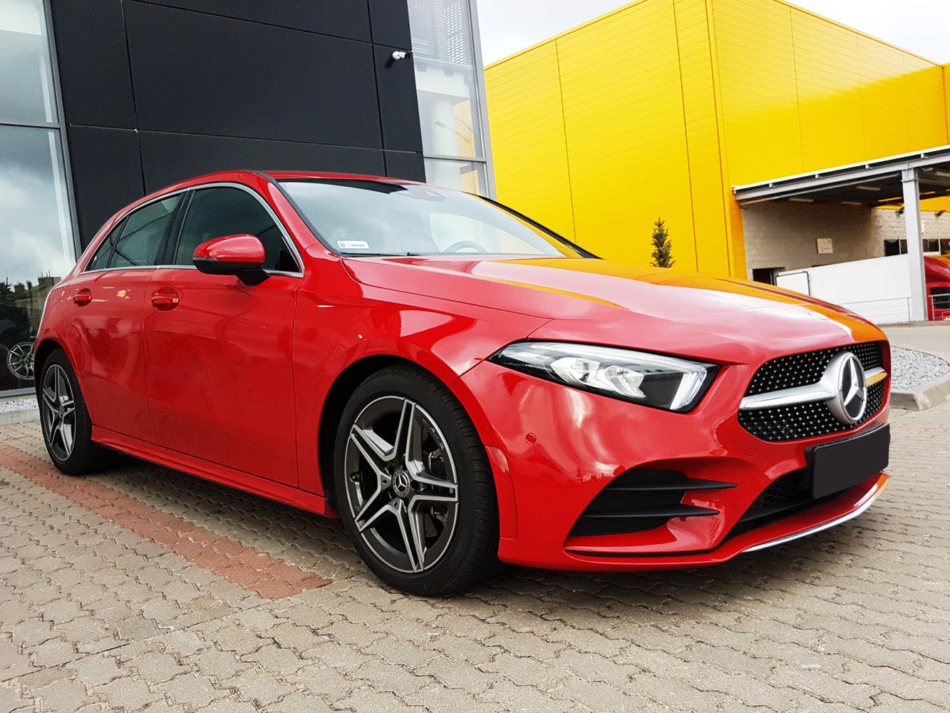 Lastskydd Mercedes A Class IV W177/ AMG/ 250e Hybrid halvkombi 2018+ – Svart – detaljbild 3